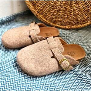 Gap Mule Clog Shoe For Kids Size 10- 11